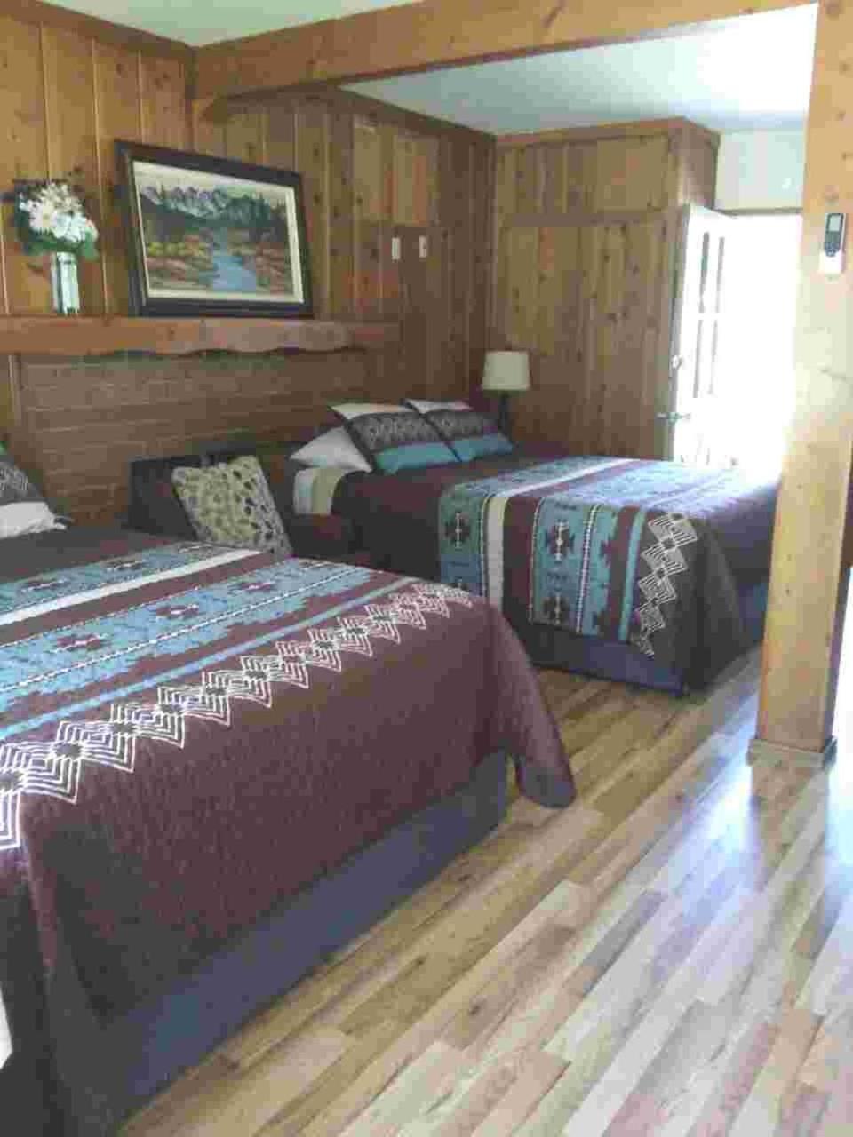 Kern Riverfront Lodge Kernville Ngoại thất bức ảnh